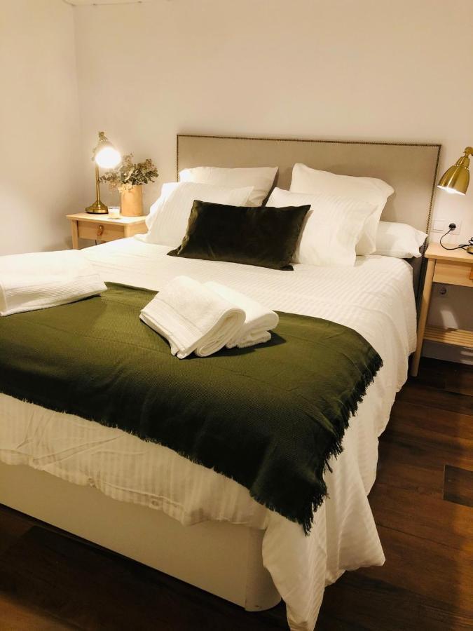 Petit Apartment Los Remedios Sevilla Kültér fotó