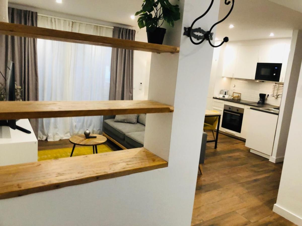 Petit Apartment Los Remedios Sevilla Kültér fotó