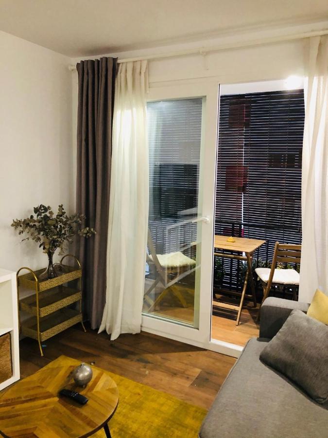 Petit Apartment Los Remedios Sevilla Kültér fotó