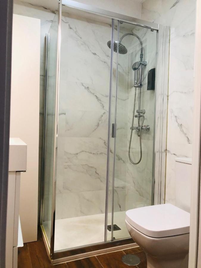 Petit Apartment Los Remedios Sevilla Kültér fotó