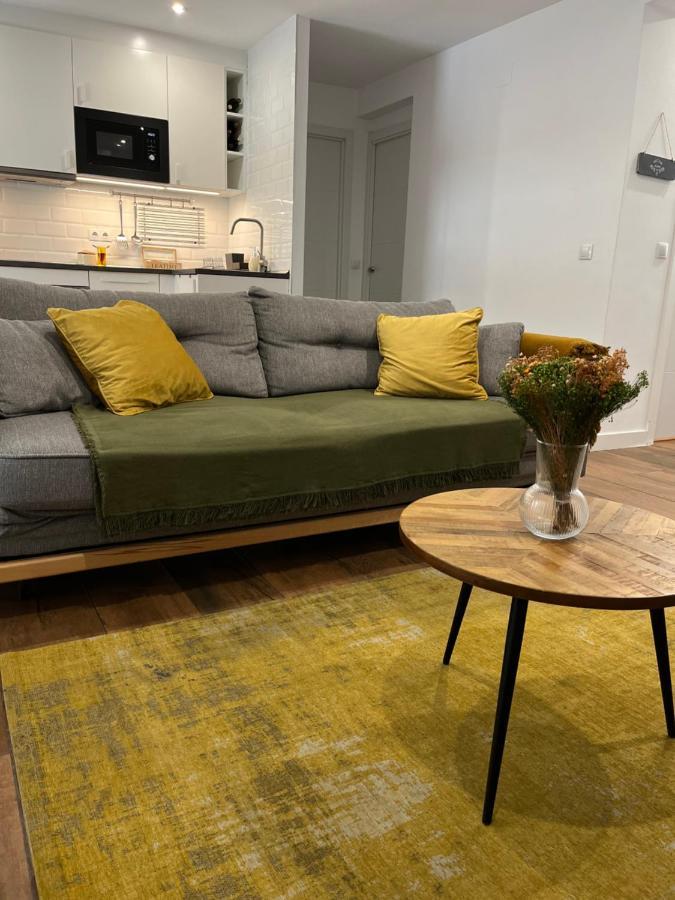 Petit Apartment Los Remedios Sevilla Kültér fotó